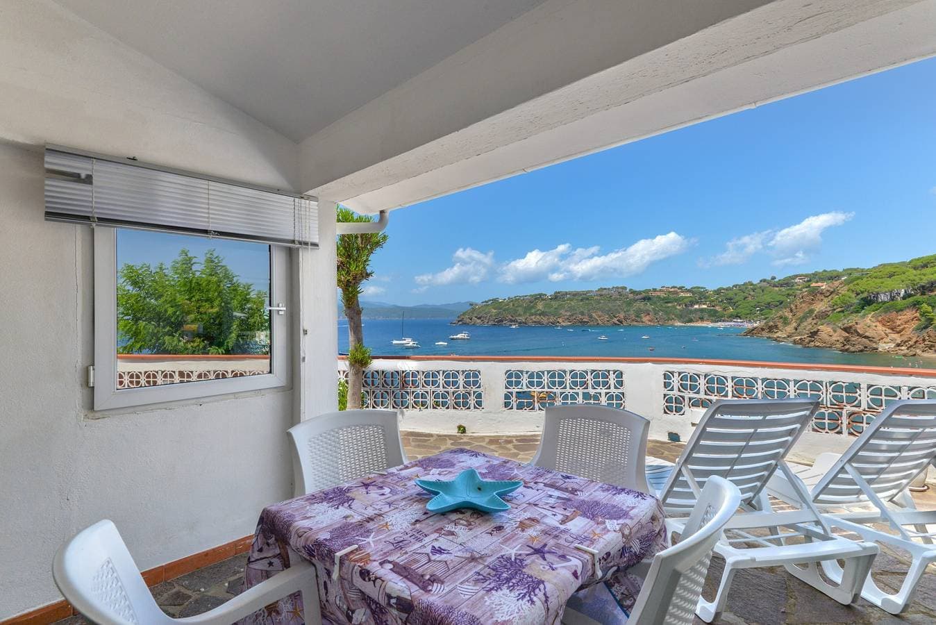 Foto 3 von 19: Ferienwohnung 'Villa Oda - Bilocale Sul Mare' mit Meerblick, WLAN und Klimaanlage