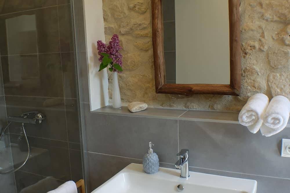 La Vallée II within walking distance of the sea 1