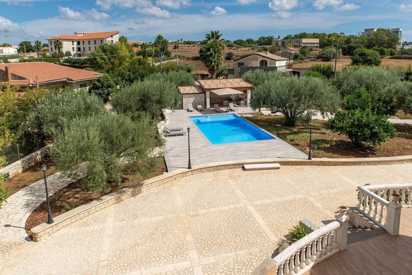Foto 2 von 35: Villa Bartolomeo mit Pool, Garten und WLAN