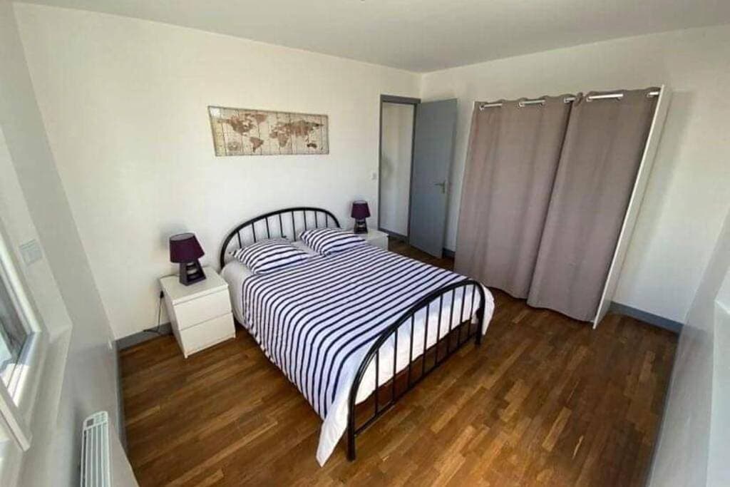 Foto 4 von 13: Five-Bedroom House
