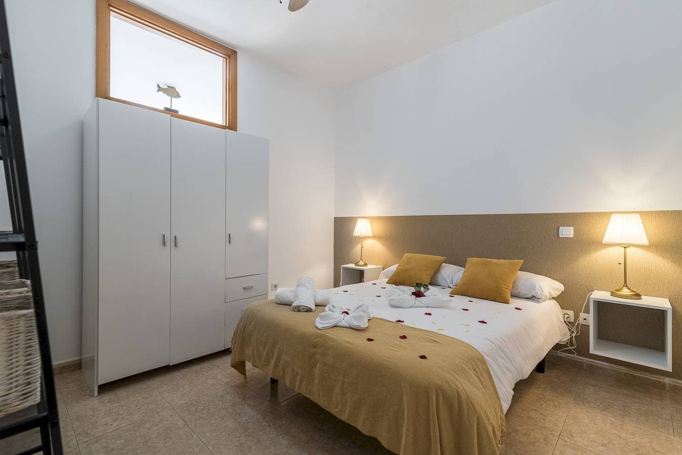 Foto 3 von 30: Ferienwohnung für 4 Personen mit Terrasse