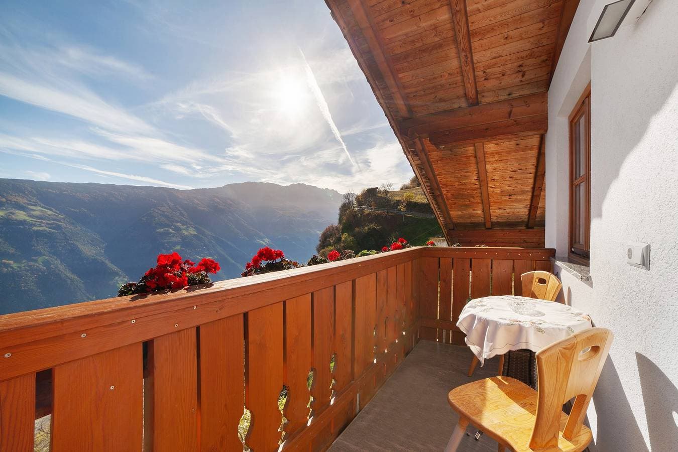 Foto 9 von 27: Ferienwohnung 'Ausergrubhof Wohnung Naturns' mit Bergblick, Gemeinschaftsgarten und WLAN