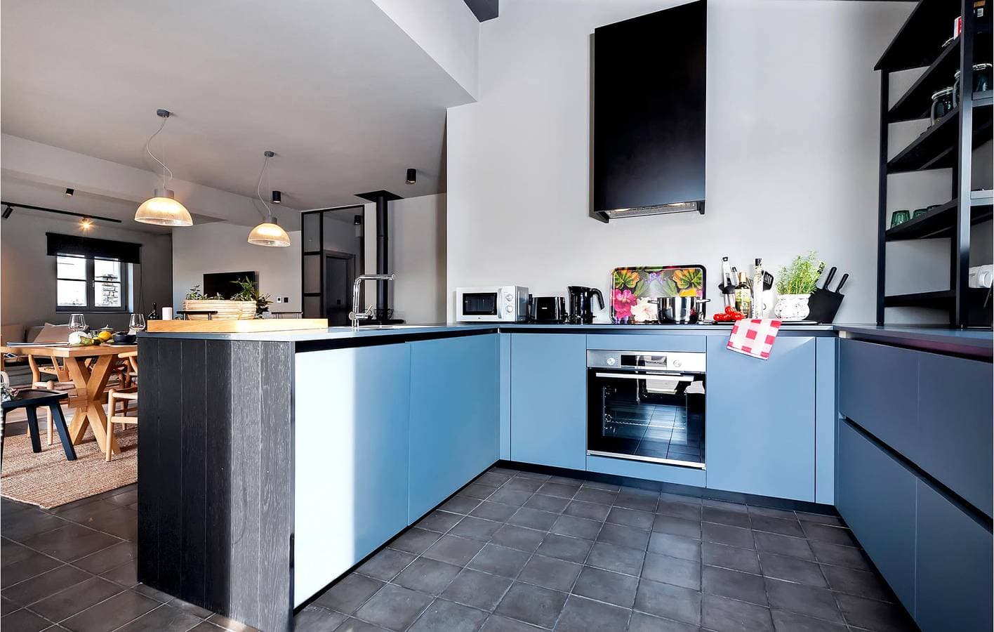 Foto 6 von 47: Modernes 200 m² großes Apartment mit Pool, WLAN und nur wenige Schritte vom Zentrum von Matohanci entfernt