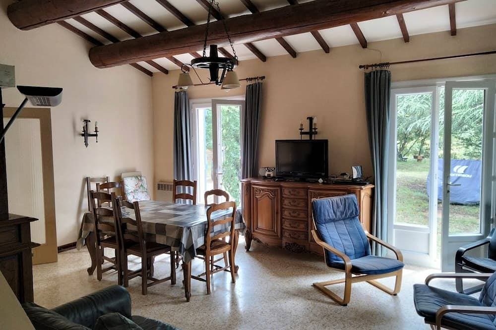 Foto 10 von 30: Villa Plan Aups Ste Baume Var, 7 Personen, ruhig, Raum