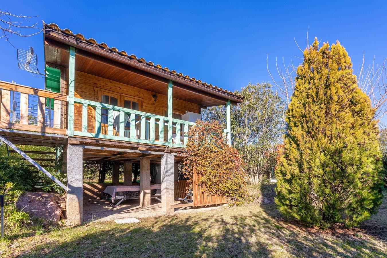 Foto 3 von 24: Chalet „Superbe“ mit privater Terrasse, WLAN und Klimaanlage