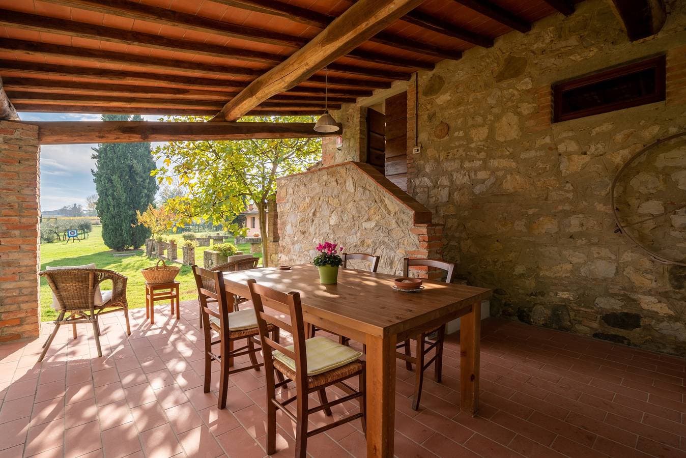 Foto 3 von 27: Villa 'Il Fienile Il Sole Verde' mit Gemeinschaftspool und WLAN