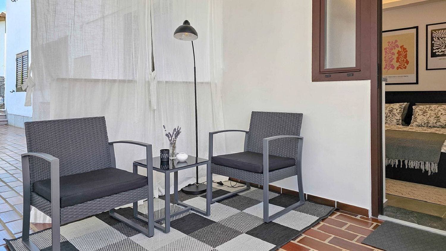 Foto 13 von 22: Beschauliches Apartment nur 15 Meter zum Strand, mit heller Terrasse, WiFi