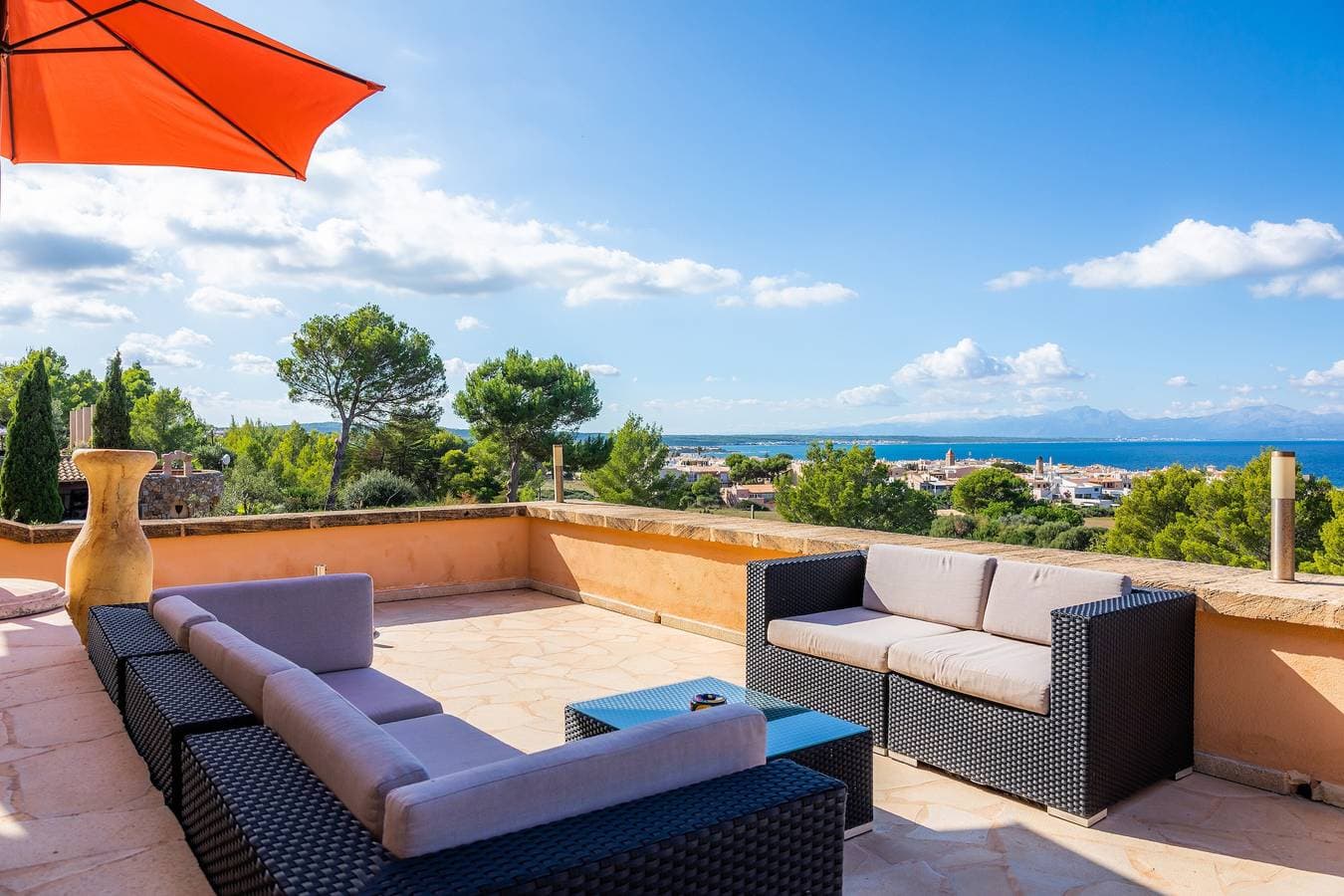 Foto 7 von 34: Luxuriöses Ferienhaus „Casa Kyona“ mit Meerblick, WLAN und Garten