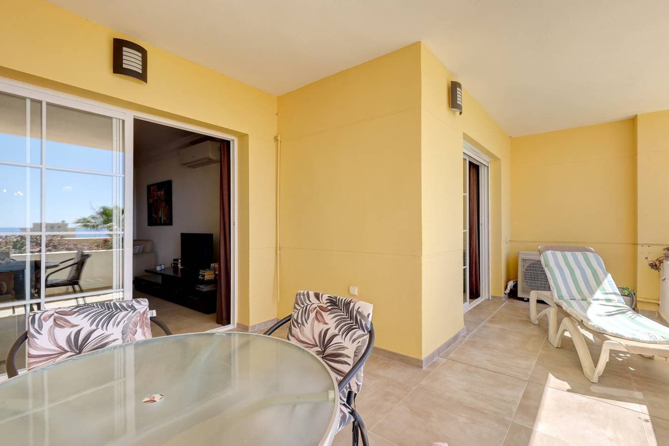 Foto 8 von 29: Geräumige Ferienwohnung 'Puerto Alto' mit Meerblick, Gemeinschaftspool und WLAN