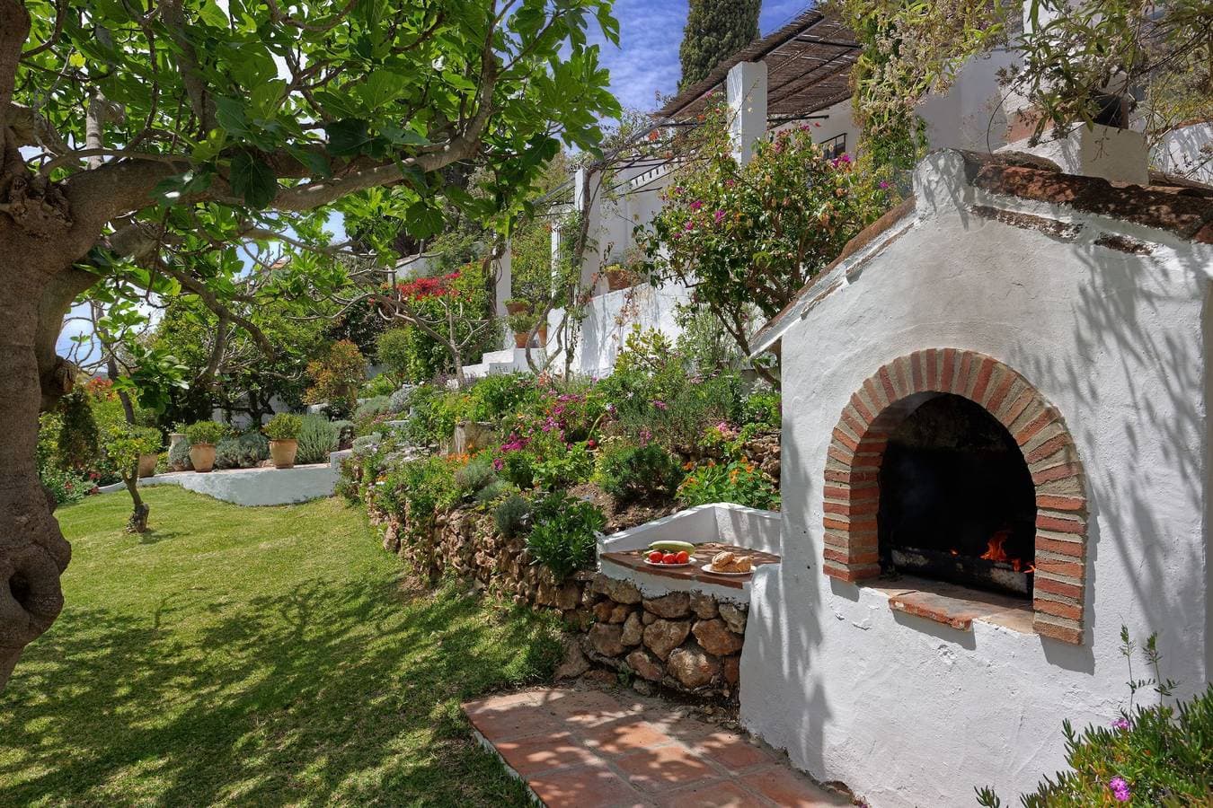 Foto 7 von 15: Villa Orchard: Charming Private Pool, Views, 2adlt
