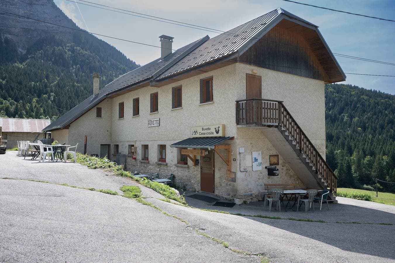 Foto 3 von 20: Cottage „La Ferme de l’Ours“ mit Bergblick, privater Terrasse und WLAN