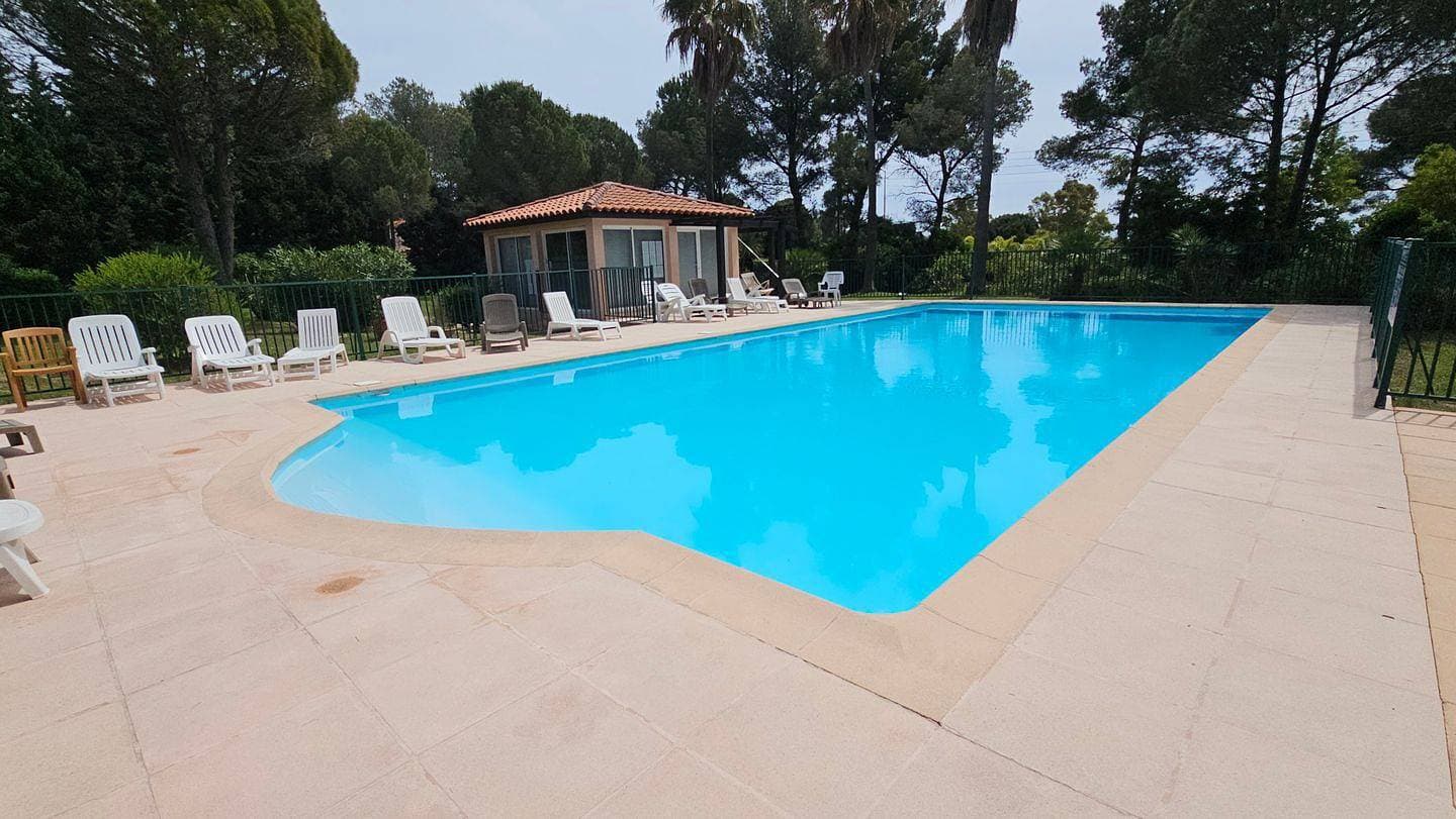 Apartment Gioia: Direkt am Strand mit Pool 1