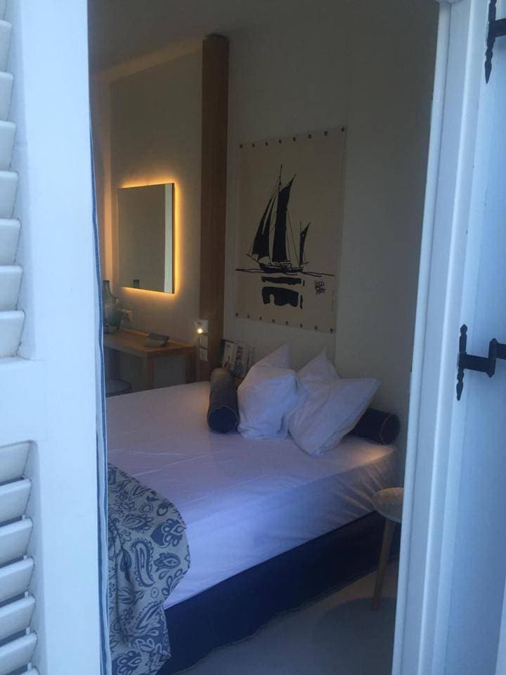 Foto 10 von 21: Double Room with Balcony and Sea View