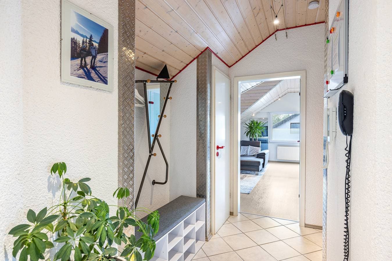 Foto 4 von 39: Ferienwohnung Christine mit Bergblick, privater Terrasse und WLAN