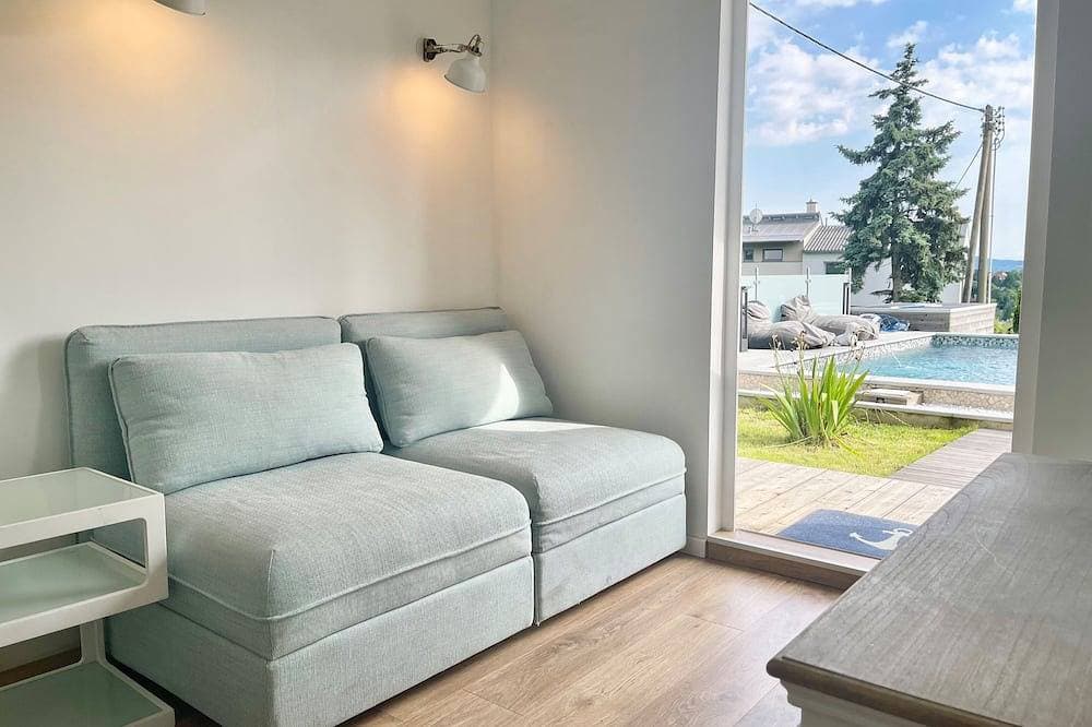Foto 2 von 6: Tiny House mit guter Verkehrsanbindung