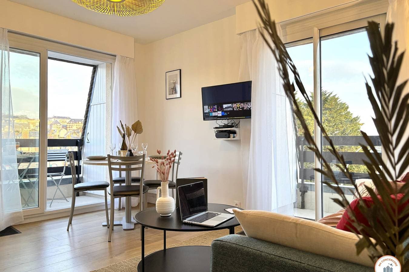 Foto 12 von 33: Ferienwohnung für 4 Personen mit Balkon