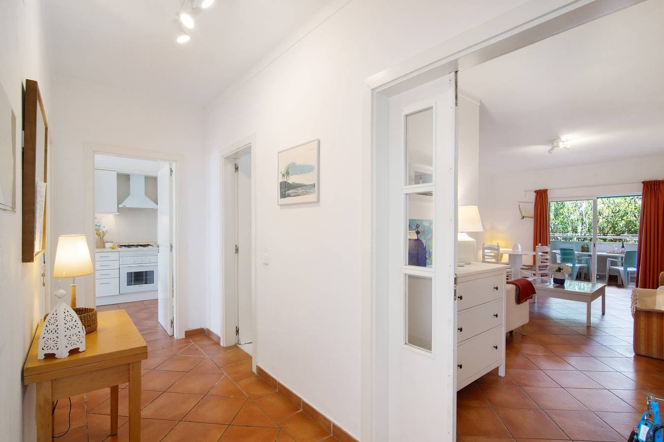 Foto 9 von 25: Apartment 'Prainha Paradise - Algarve' mit Gemeinschaftspool, WLAN und Klimaanlage