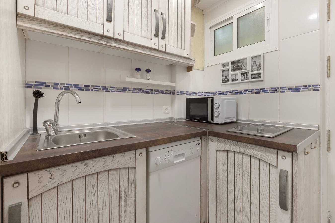 Foto 4 von 22: Ferienwohnung 'Gamonal Beach Studio' mit Gemeinschaftspool, Wi-Fi und Klimaanlage