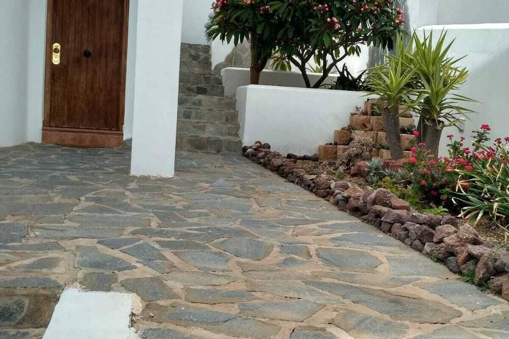 Foto 11 von 27: Haus und Garten, ruhige Gegend, nahe dem Strand