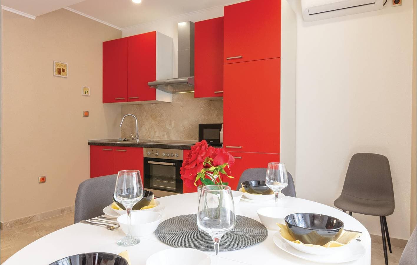 Foto 11 von 27: Apartment mit Meerblick, Terrasse, WLAN und Parkplatz – 1,5 km zum Strand