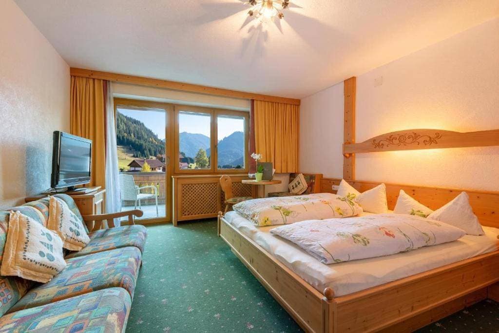 Foto 4 von 6: Comfort Double Room with Balcony