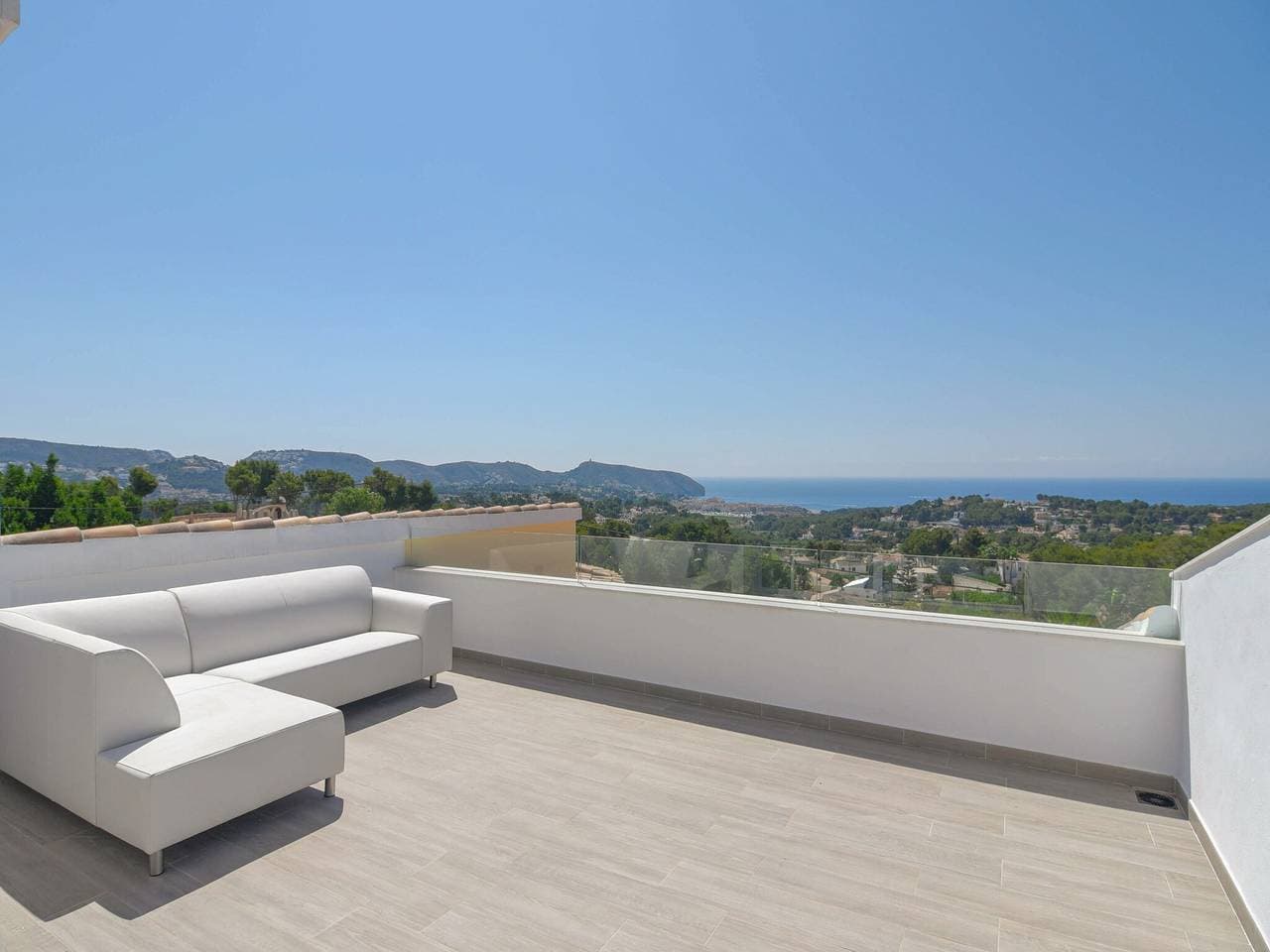 Foto 9 von 82: Villa in Moraira mit Pool am Strand
