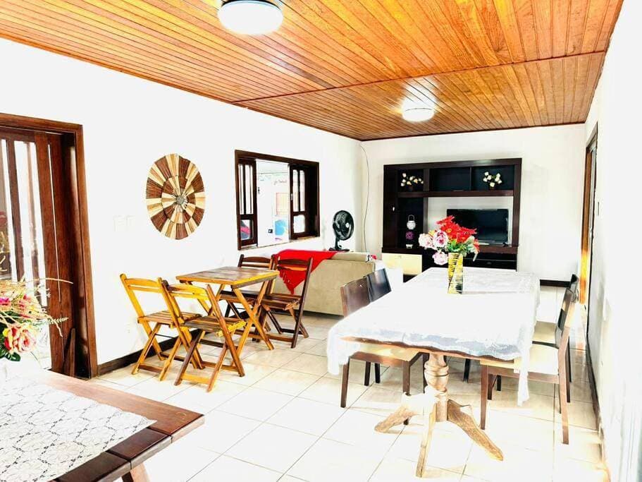 Foto 5 von 32: Six-Bedroom House