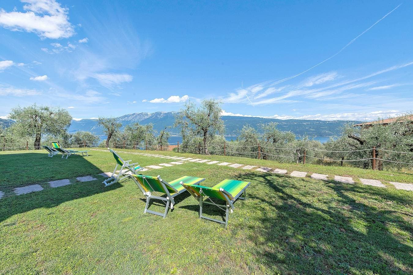 Foto 4 von 28: Apartment „Primula“ mit Seeblick, WLAN und Klimaanlage