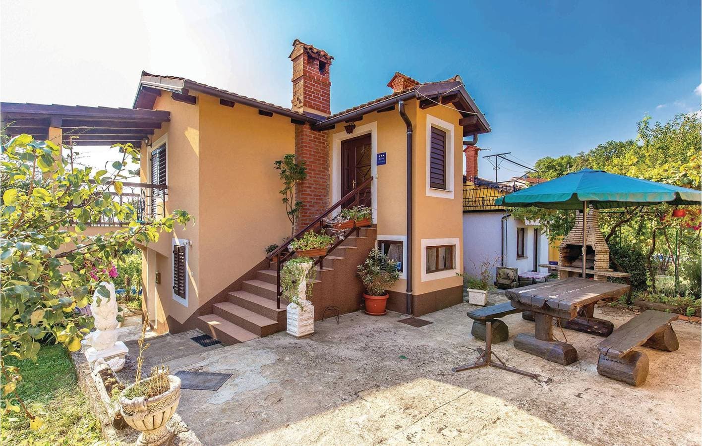 Foto 2 von 39: Apartment mit Meerblick, Pool, Terrasse und WLAN – 2 km vom Hundestrand entfernt