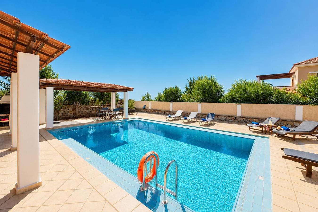 Foto 4 von 26: Villa für 7 Personen mit Terrasse