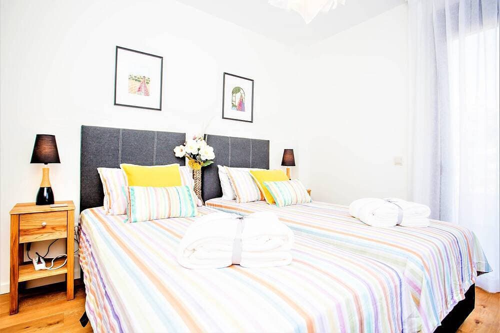 Foto 5 von 30: Neue 2 Br / 2 Bad Reihenhaus Apt Cala de Mijas mit Blick auf Golf, Berge und Meer