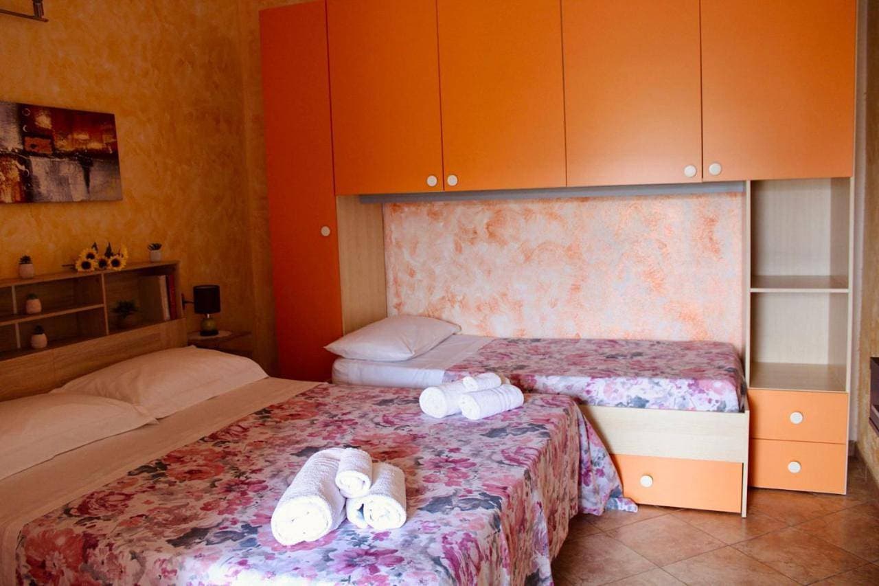 Foto 11 von 15: Triple Room with Private Bathroom