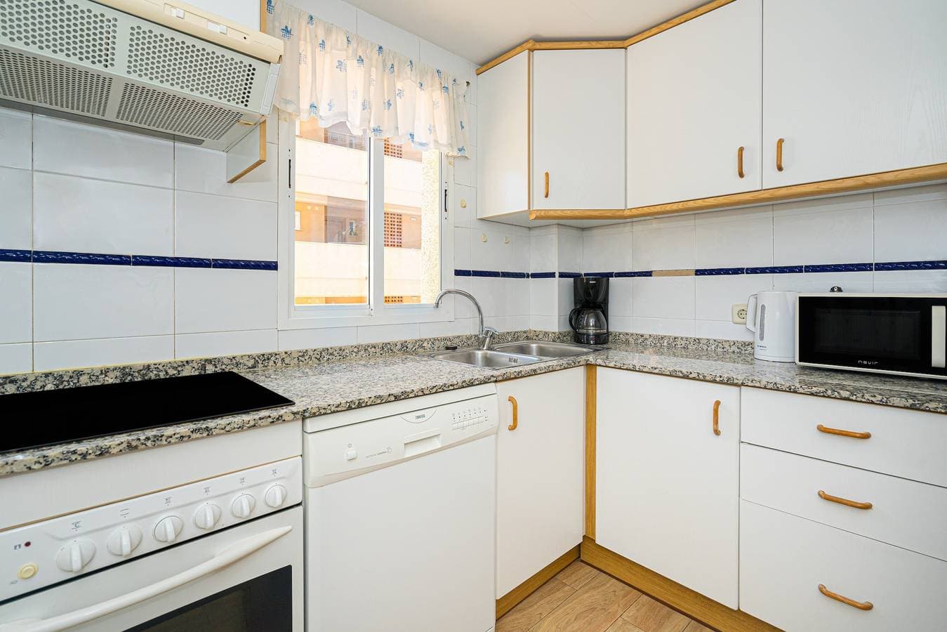 Foto 8 von 23: Ferienwohnung 'Alborada Golf 1A' mit Terrasse, Gemeinschaftspool und WLAN