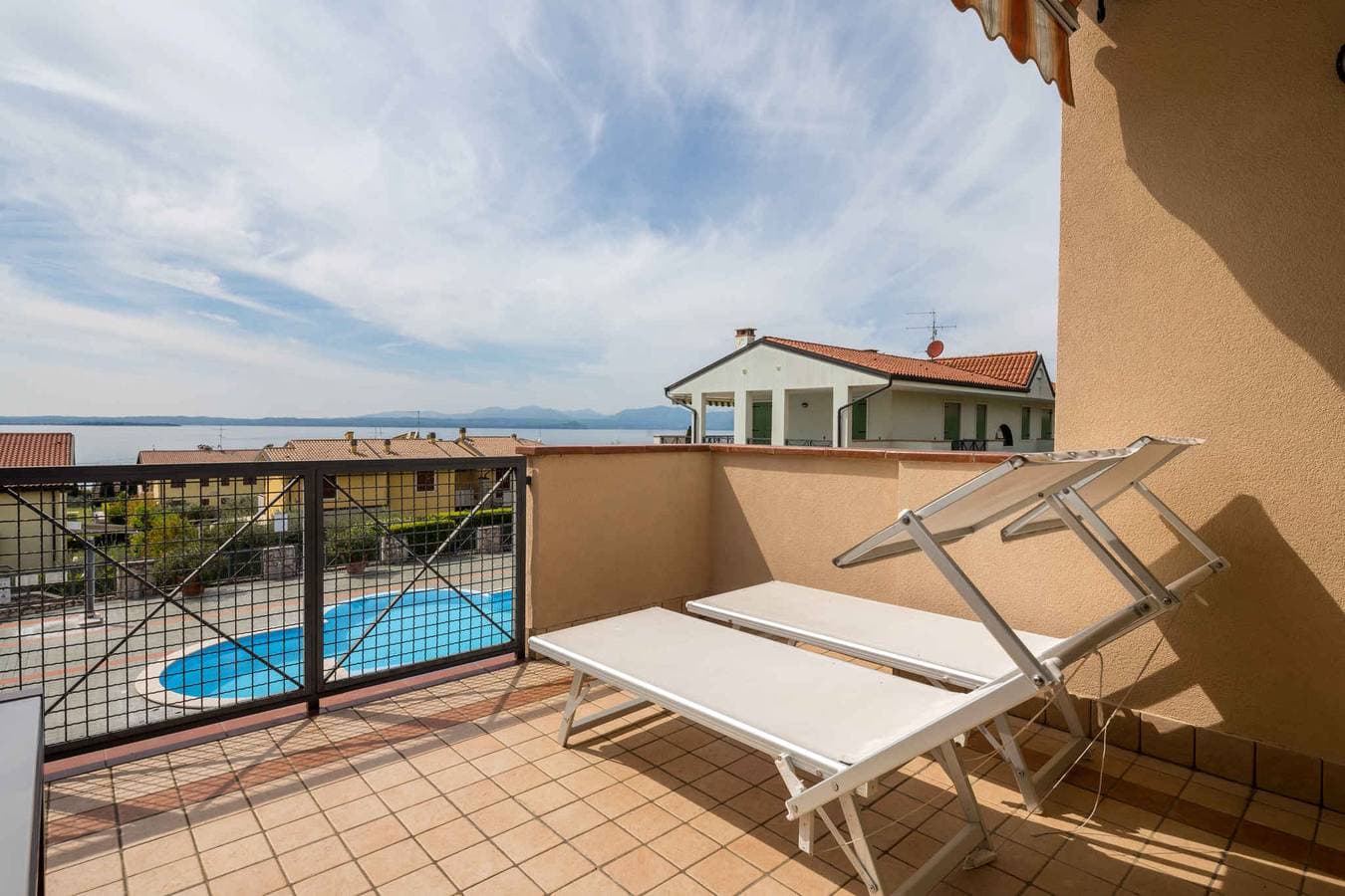 Ferienwohnung mit Blick auf See 1
