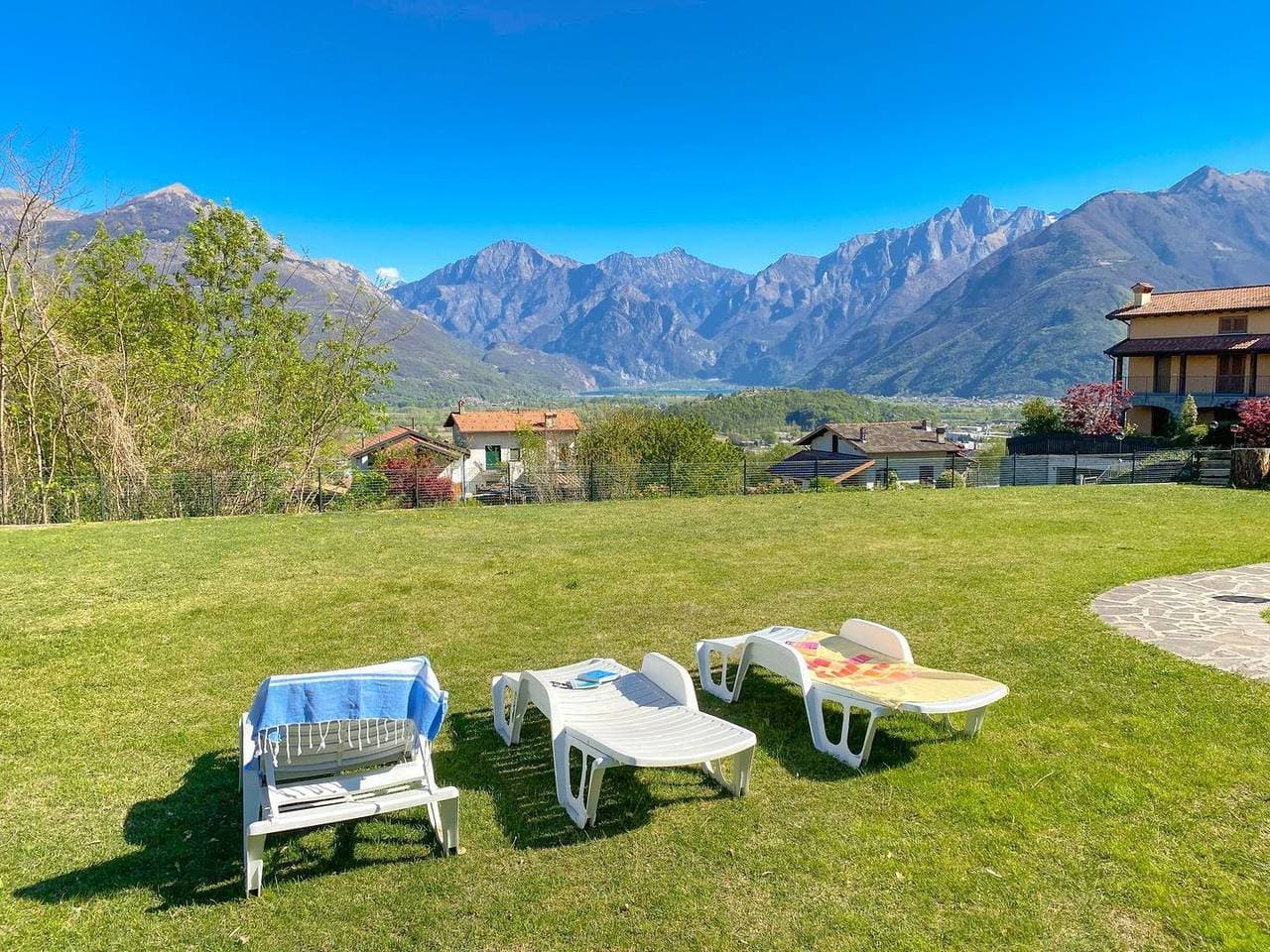 Foto 2 von 31: Sole 4 Garten-Ferienwohnung mit Pool