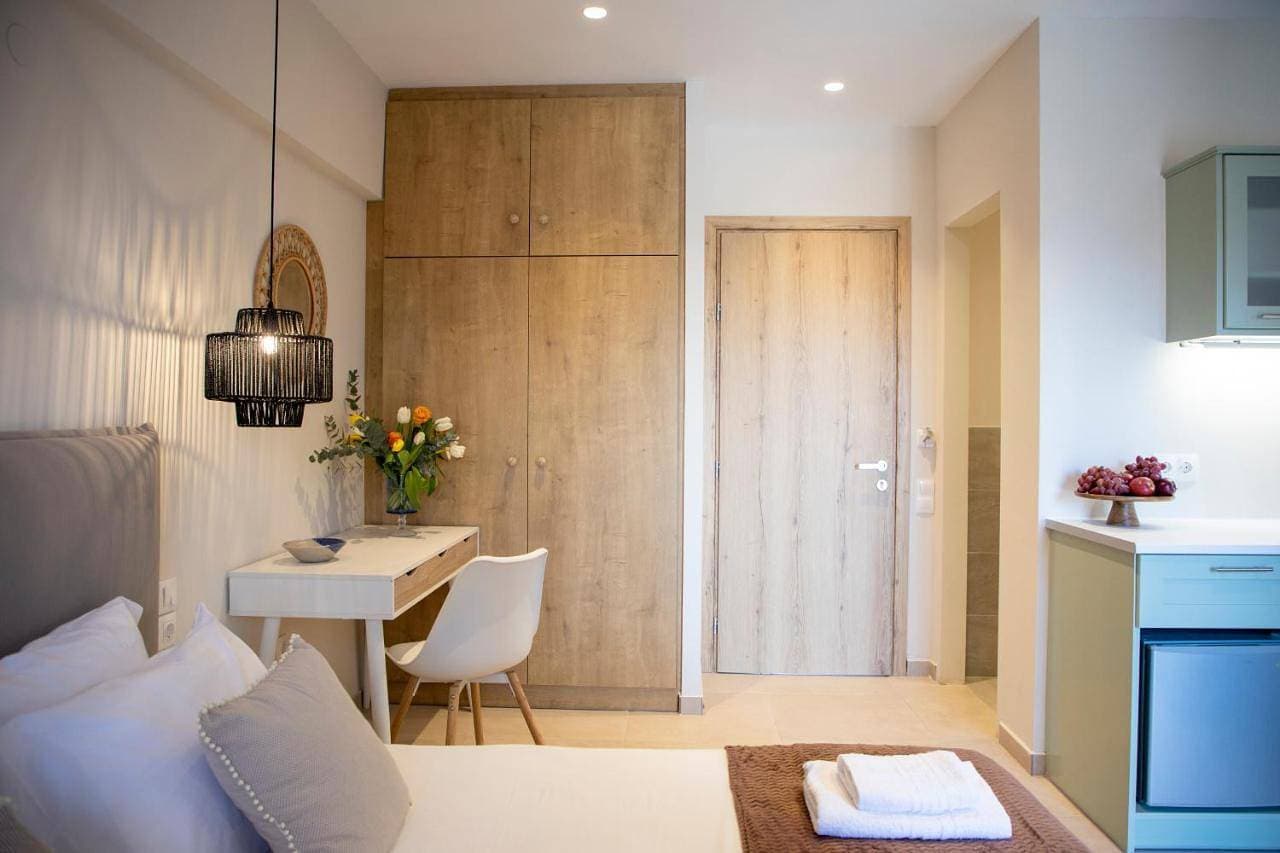 The Garden Rooms & Apartments 1