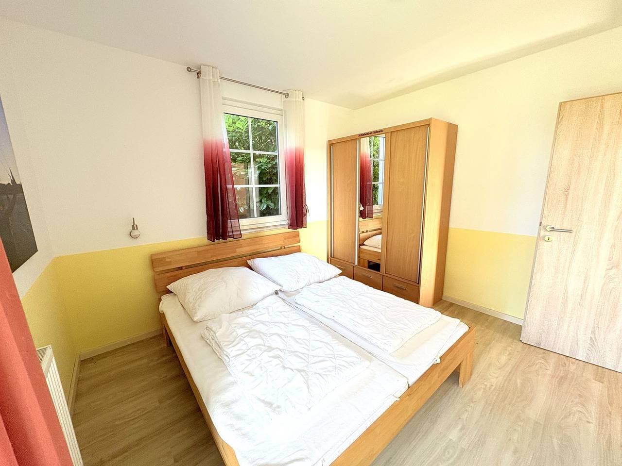 Foto 7 von 15: Sonnige Ferienwohnung mit Südterrasse und zwei Schlafzimmern in Alt Reddevitz