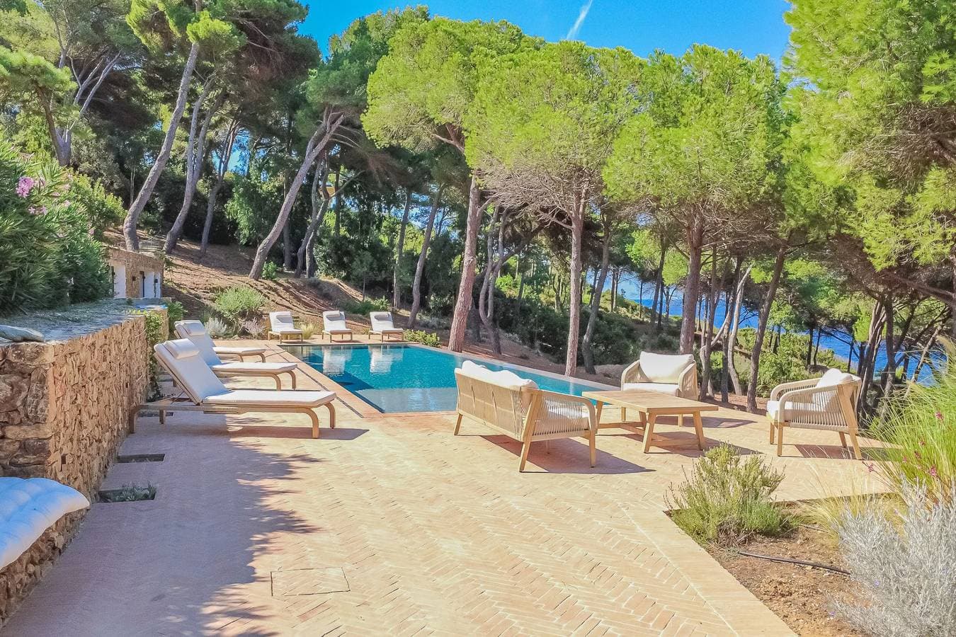 Foto 3 von 72: Villa für 14 Personen mit Garten
