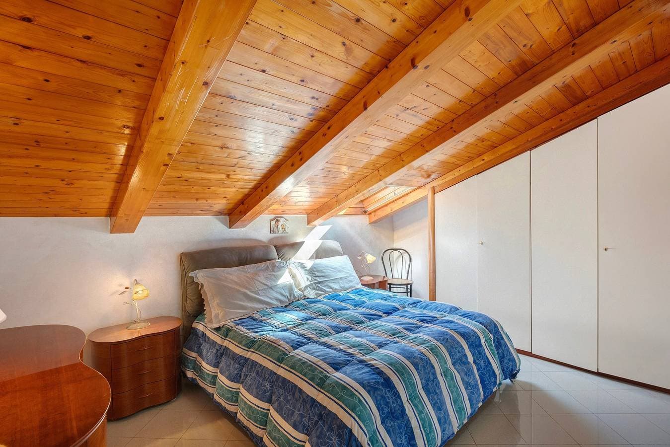 Foto 13 von 23: Ferienhaus 'A' Russella' mit Meerblick, Wi-Fi und Klimaanlage