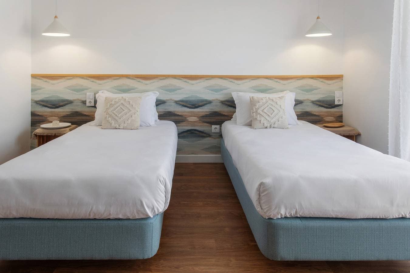 Foto 4 von 38: Zimmer 'Quinta Dos Raposos - Suite Água' mit Gemeinschaftspool, Terrasse und WLAN