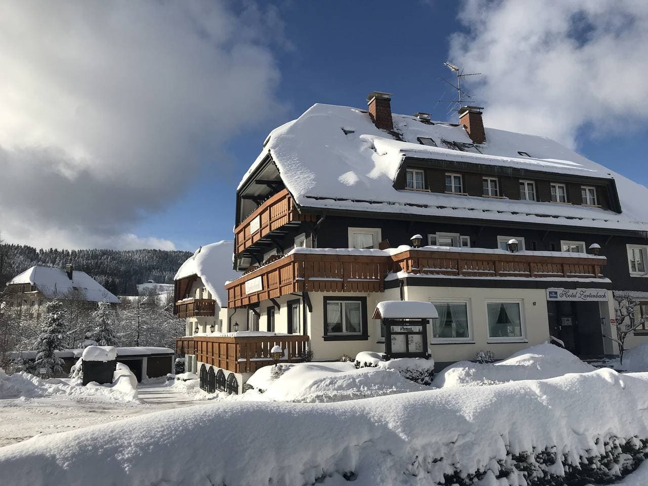Foto 2 von 11: Hotel Zartenbach - kleines Doppelzimmer mit Dusche und Wc
