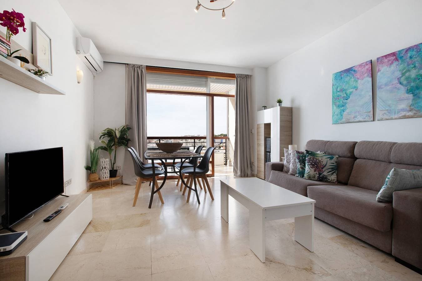 Foto 4 von 38: Apartment 'Primera Linea Vistas Panoramicas' mit Meerblick, WLAN und Klimaanlage