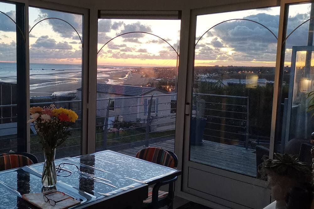 Foto 9 von 30: Hübsches kleines Chalet mit Blick auf das Meer Strand 250 m