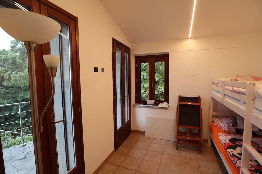 Foto 4 von 30: Ferienhaus Camelia mit Traumaussicht über den Lago Maggiore (It)