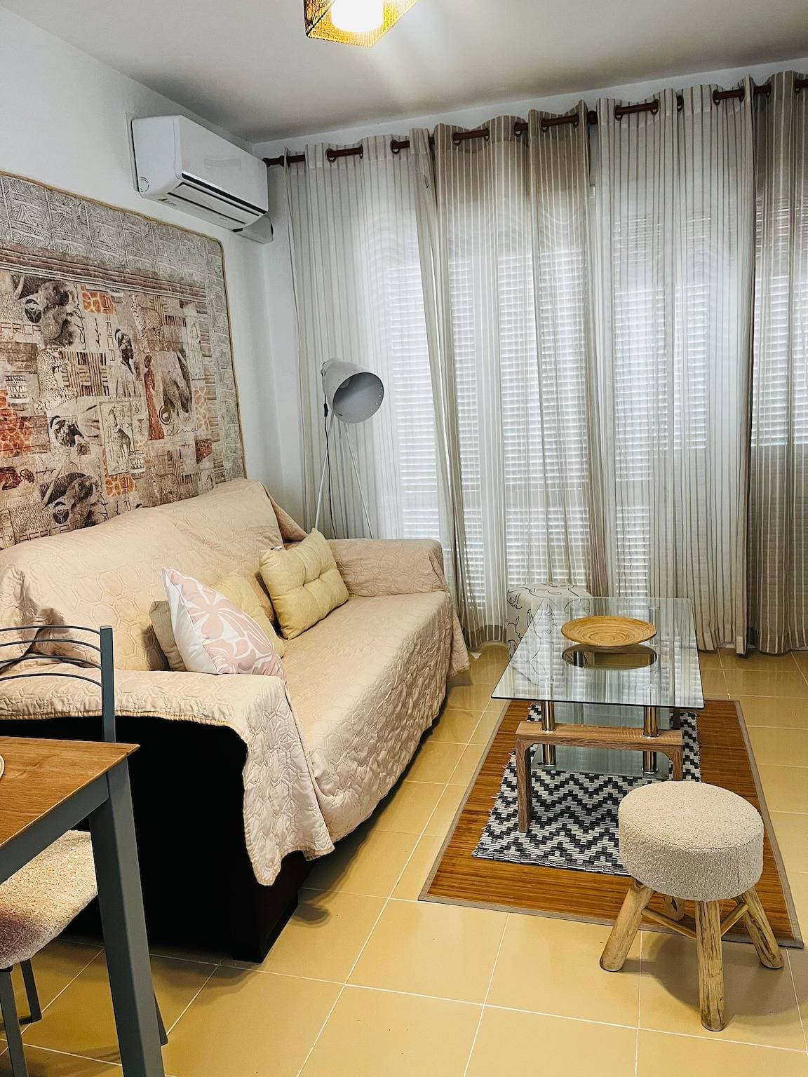 Foto 4 von 39: Apartment 'De Las Buganvillas' mit Gemeinschaftspool, WLAN und Klimaanlage