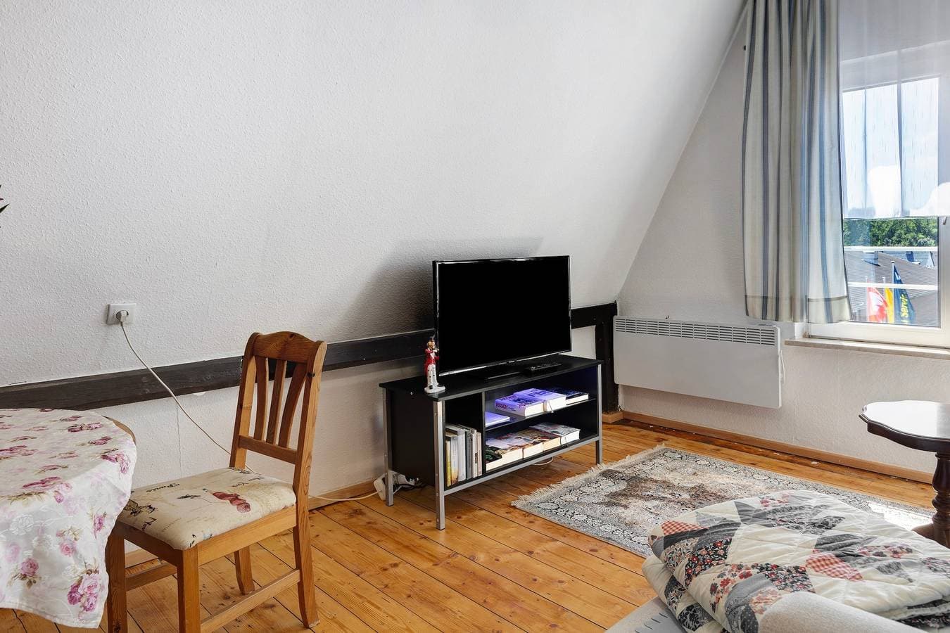 Foto 3 von 22: Einzimmerapartment 'Birgit' mit gemeinsamer Terrasse, Wi-Fi und Klimaanlage