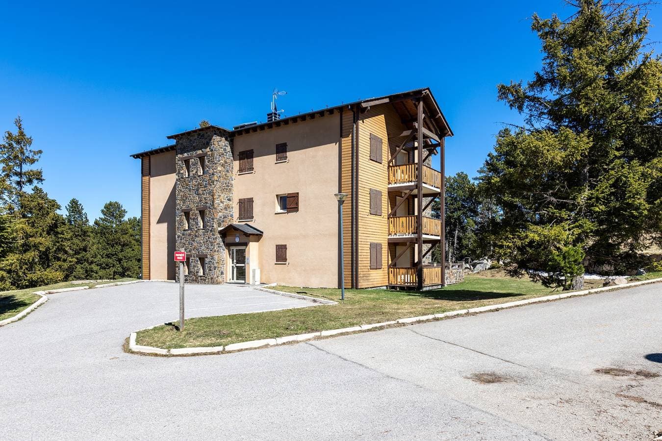 Foto 13 von 13: Ferienwohnung für 8 Personen mit Balkon