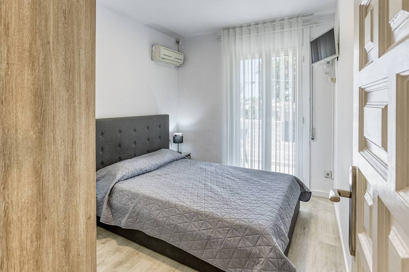 Foto 11 von 27: Ferienhaus 'Biblos' mit Gemeinschaftspool, WLAN und Klimaanlage