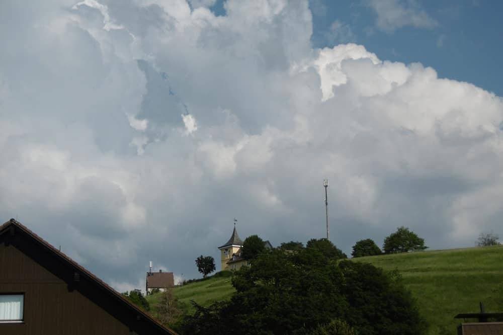 Foto 12 von 30: Große Ferienwohnung mit 180-Grad-Aussicht auf die Berge