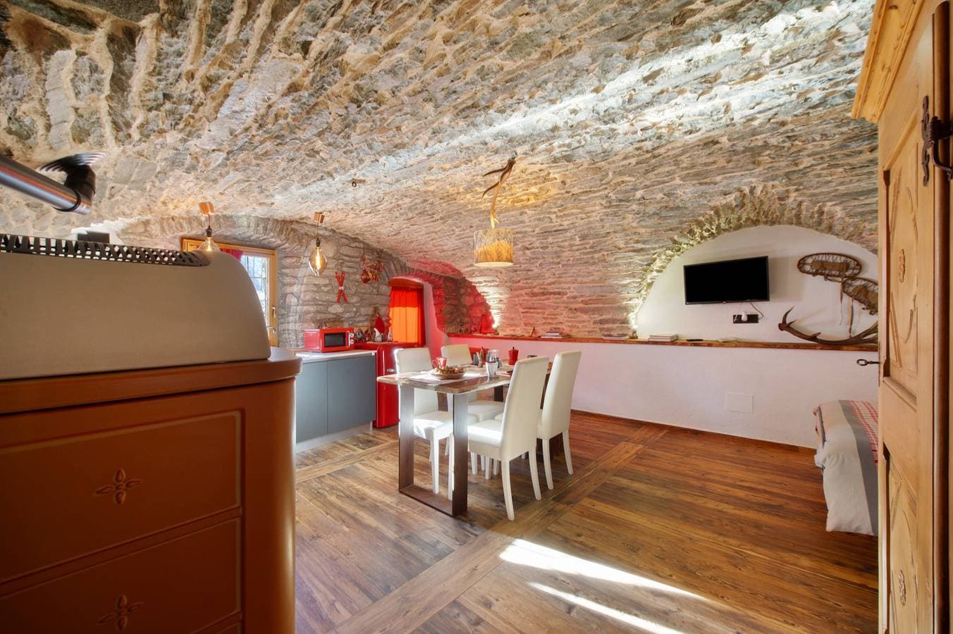Foto 8 von 28: Ferienwohnung 'La Cachette' mit Bergblick, privater Terrasse und WLAN